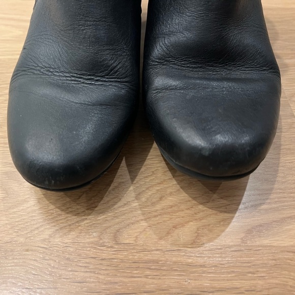 Clarks Black Heeled Boots, size 8 - Picture 9 of 11